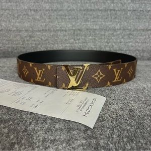 Louis Vuitton reversible belt LV buckle used gently